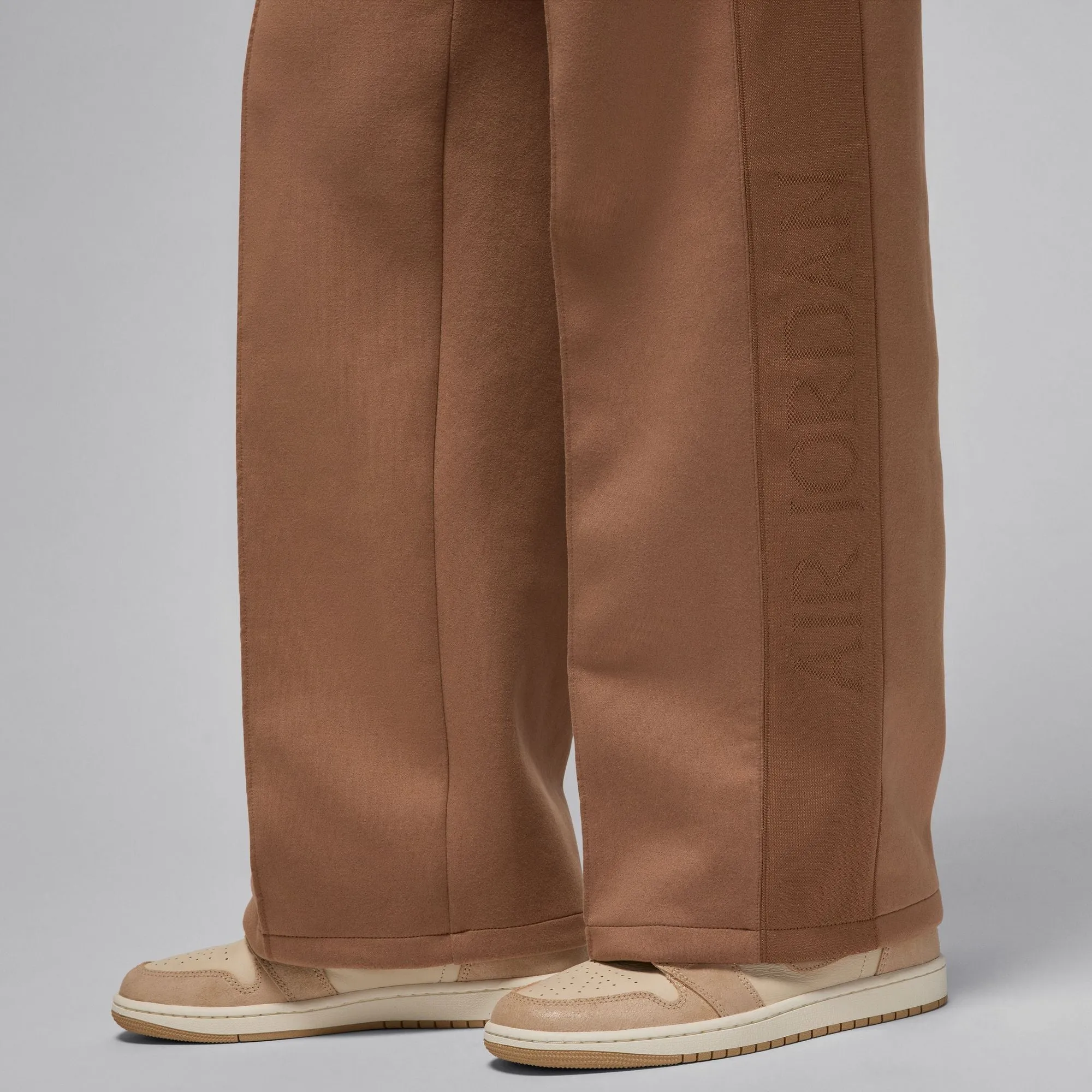 AIR JORDAN PANTS "ARCHAEO BROWN"