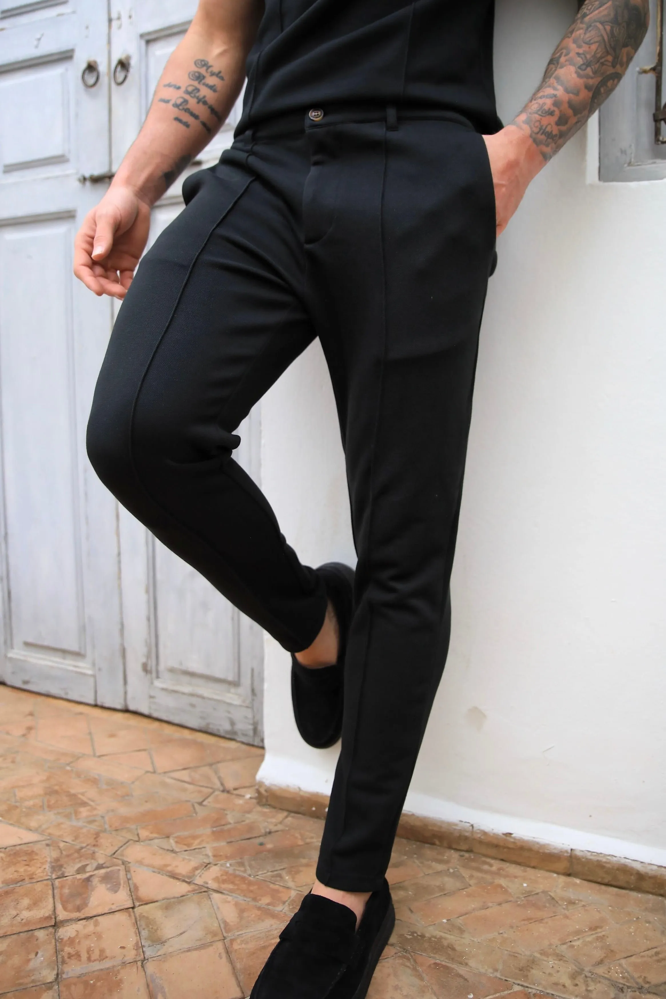 Amezri Seamline Trouser - Black