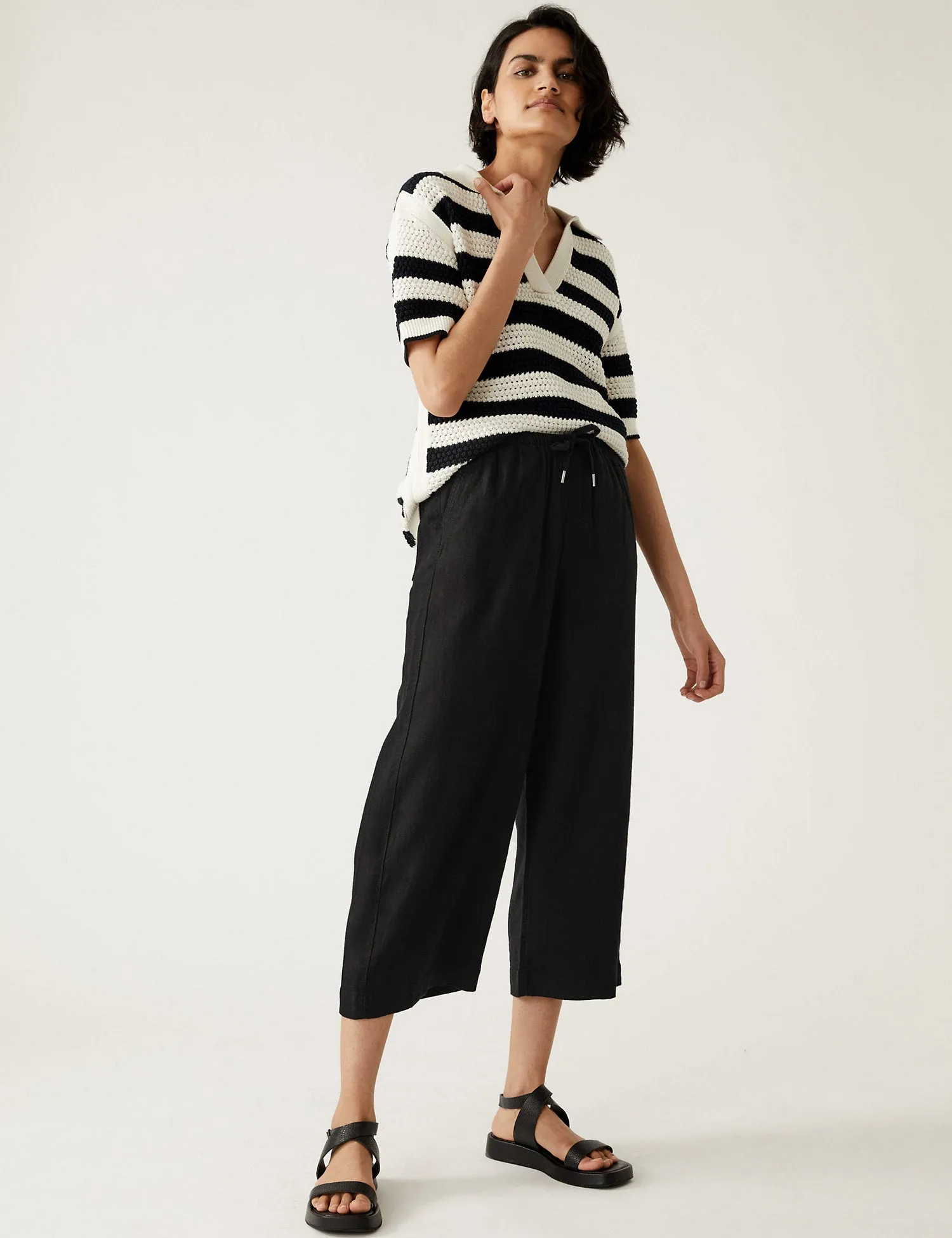 Linen Rich Wide Leg Cropped Trousers