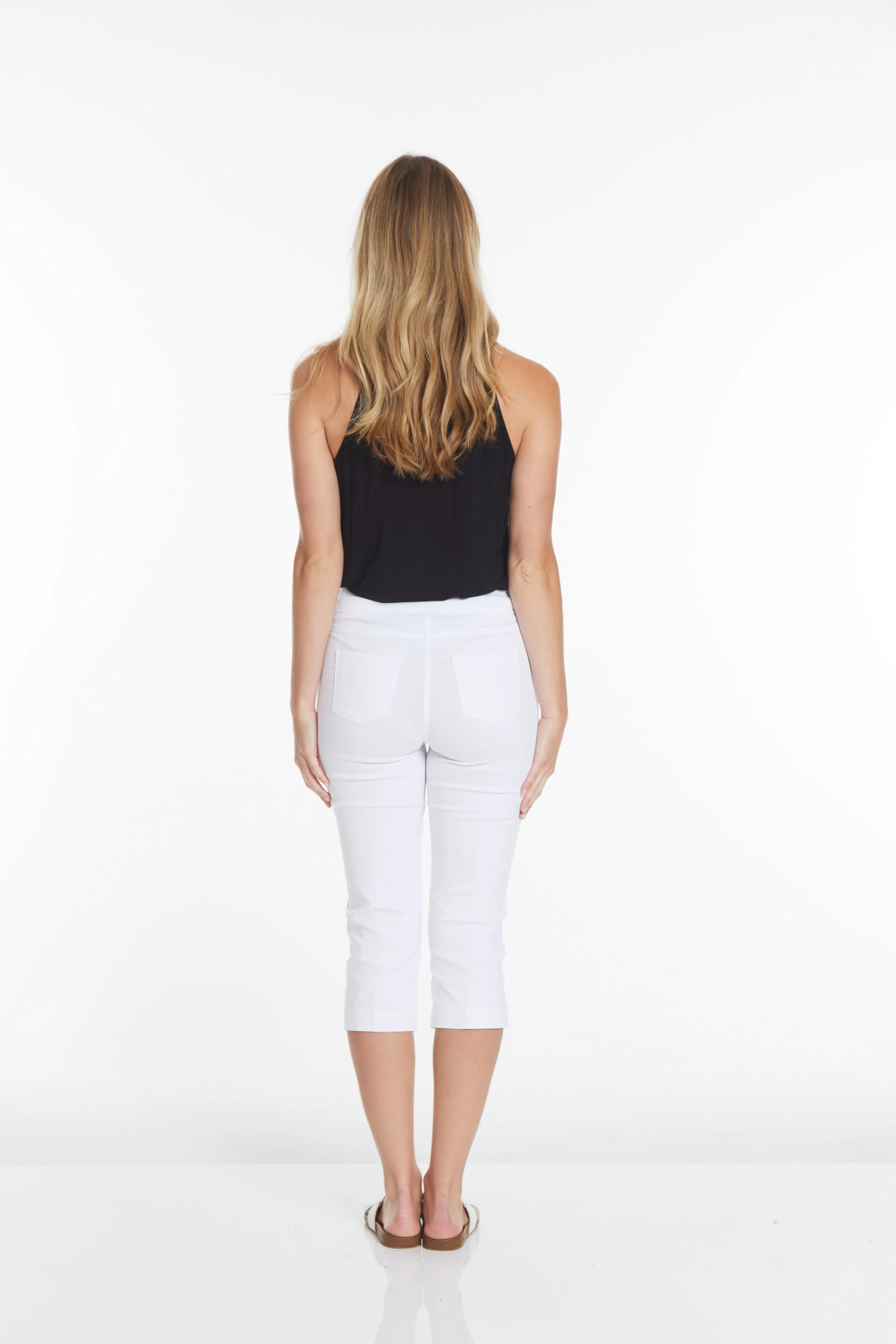 Pull On White Capri Pants With Pockets