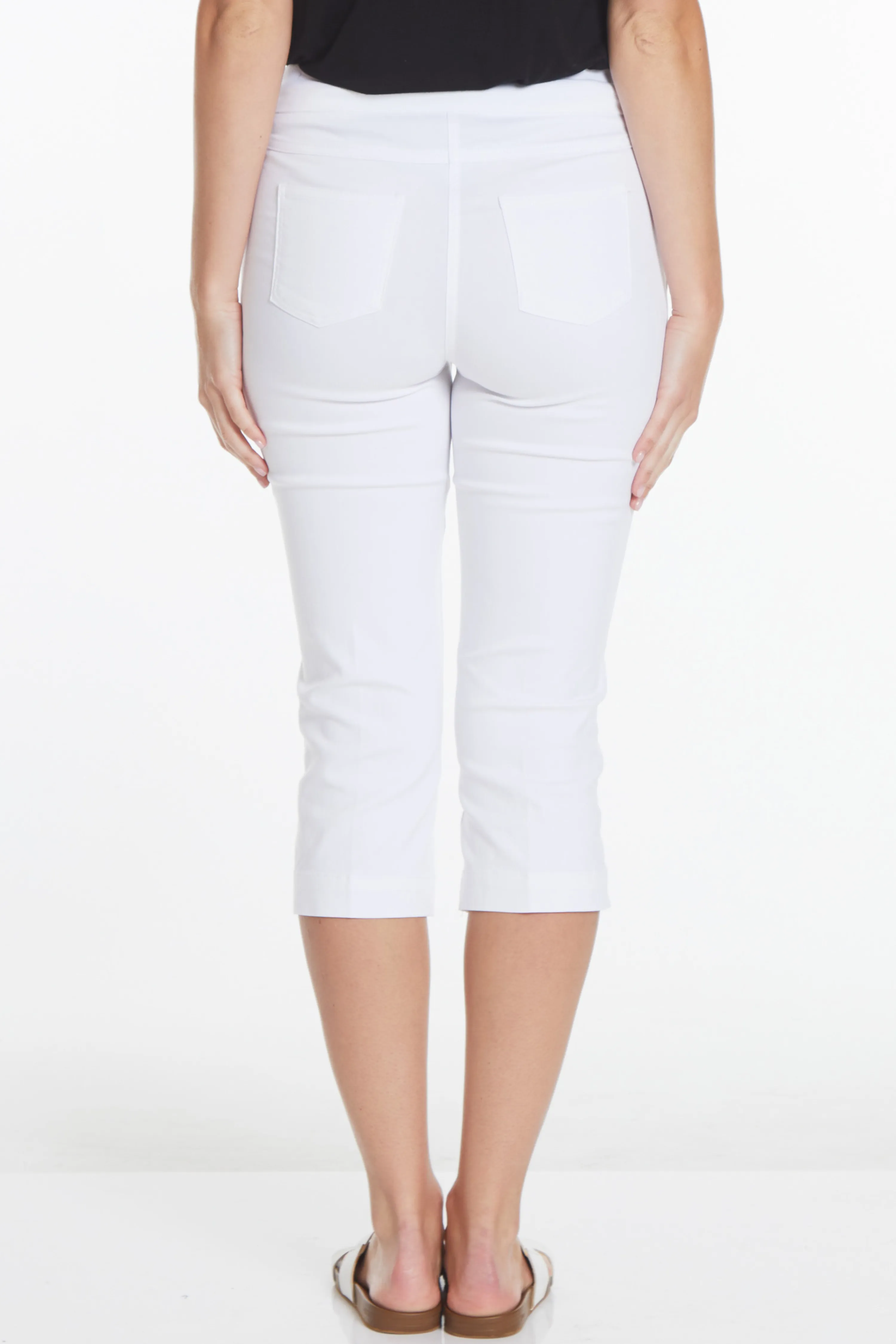 Pull On White Capri Pants With Pockets