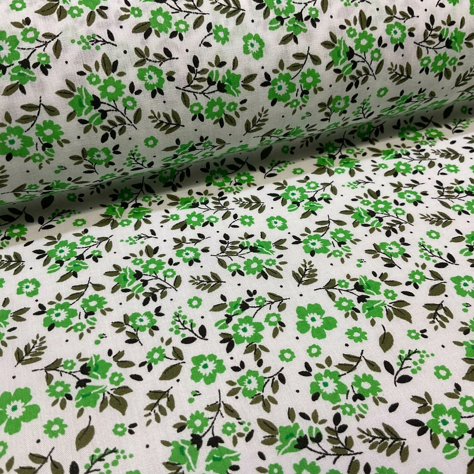 Small Floral Poly cotton printed lightweight fabric M1616