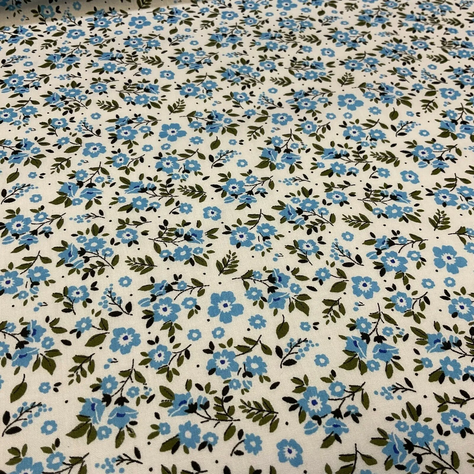 Small Floral Poly cotton printed lightweight fabric M1616