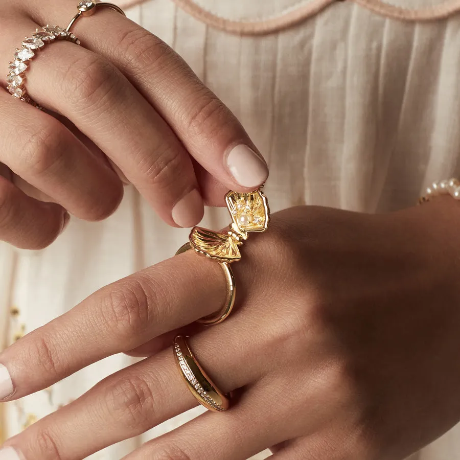 Sundaze Shell Gold Locket Ring