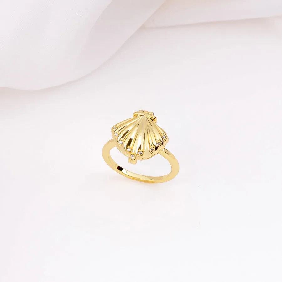 Sundaze Shell Gold Locket Ring