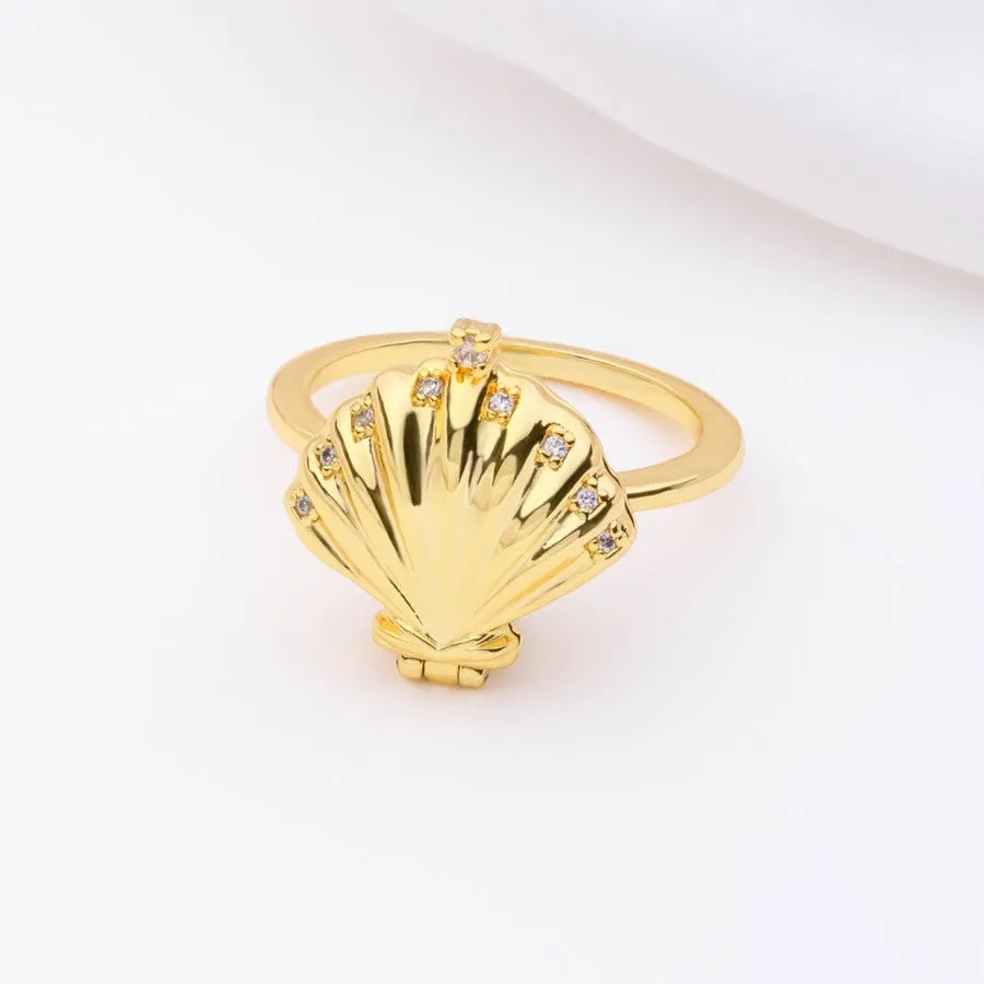 Sundaze Shell Gold Locket Ring