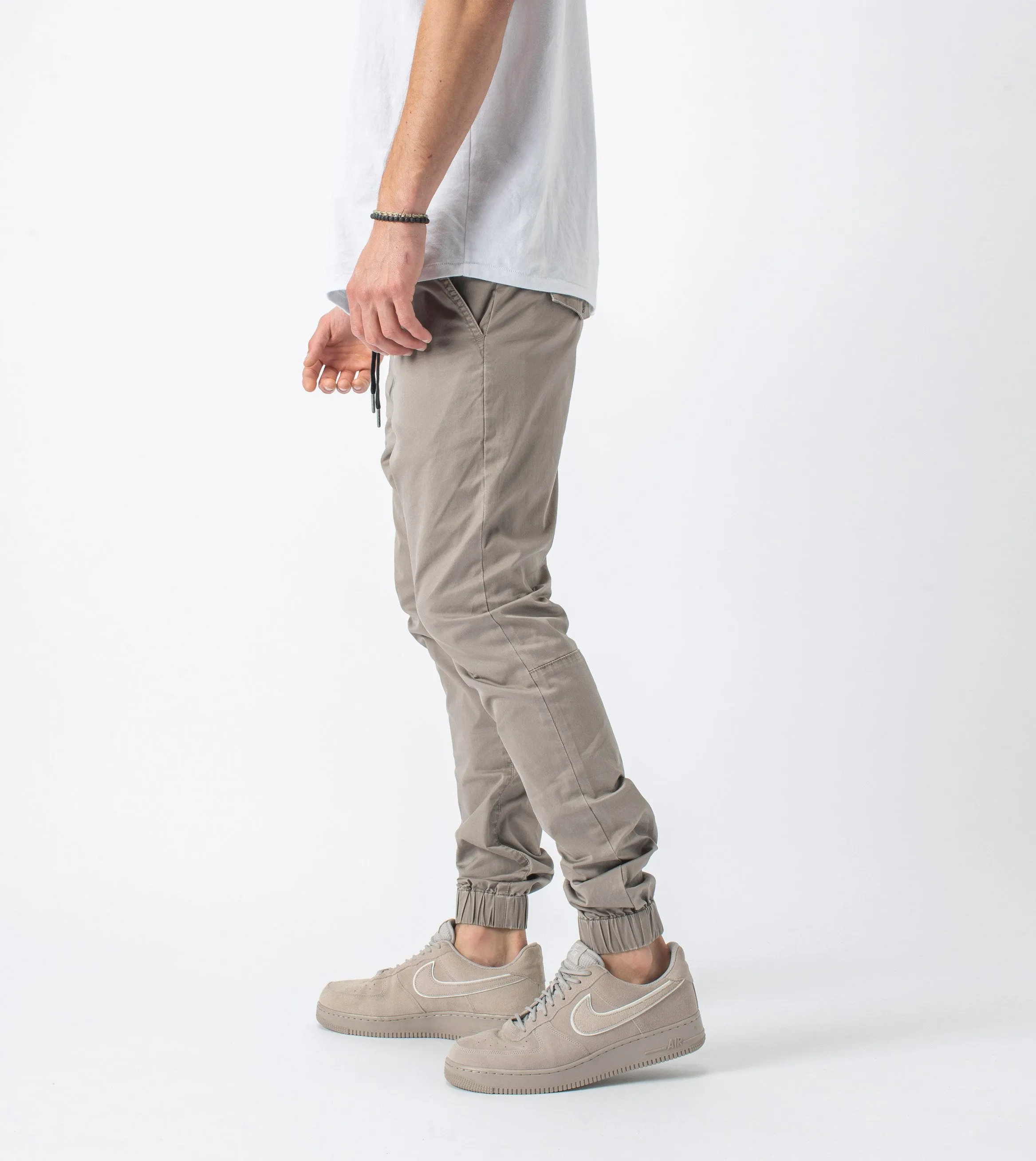 Sureshot Lightweight Jogger Almond