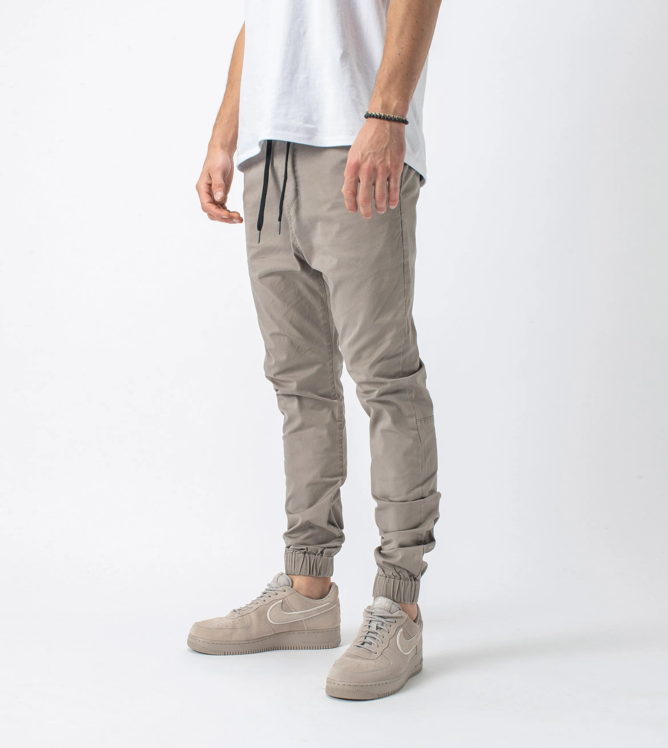 Sureshot Lightweight Jogger Almond