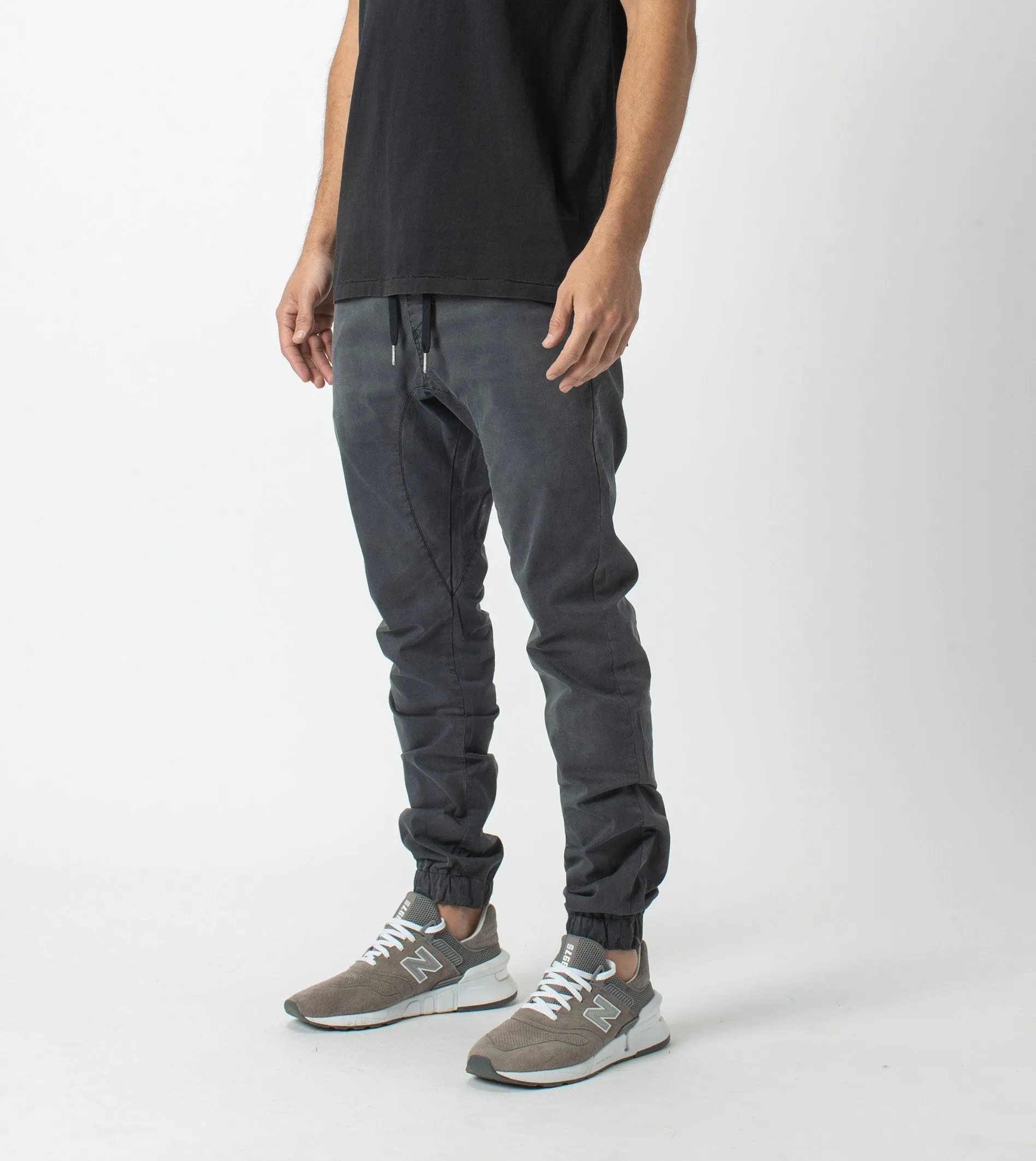 Sureshot Lightweight Jogger GD Black